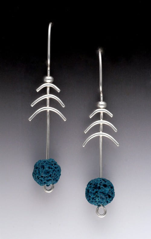 Click to view detail for MB-E282 Earrings Fish Bones Sterling Silver & Lava $92